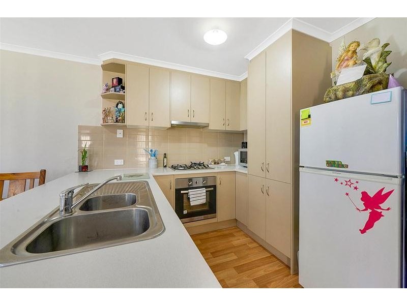 10 Coonawarra Avenue, Andrews Farm SA 5114