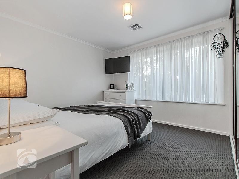 3 Headingley Street, Hope Valley SA 5090