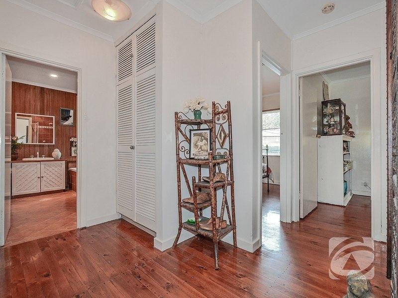 1 Wynyard Place, Redwood Park SA 5097