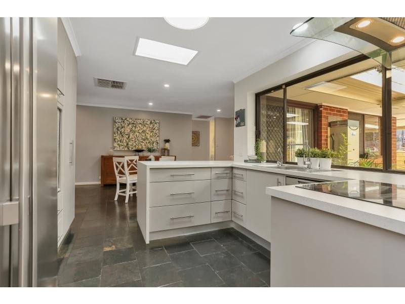 48 Kingfisher Drive, Modbury Heights SA 5092