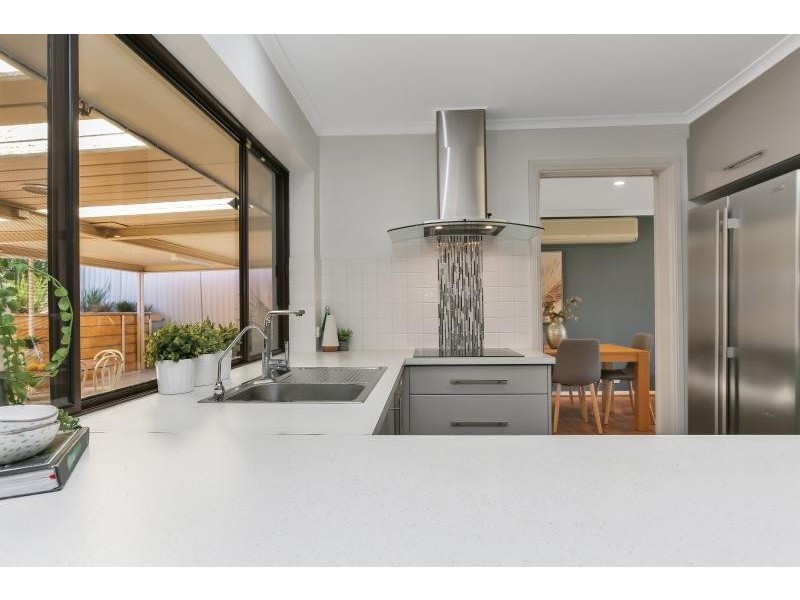 48 Kingfisher Drive, Modbury Heights SA 5092