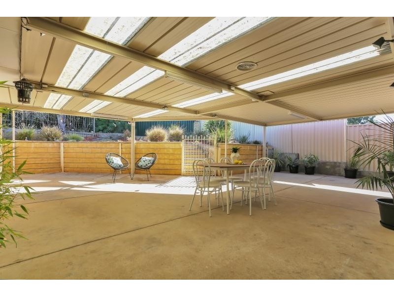 48 Kingfisher Drive, Modbury Heights SA 5092