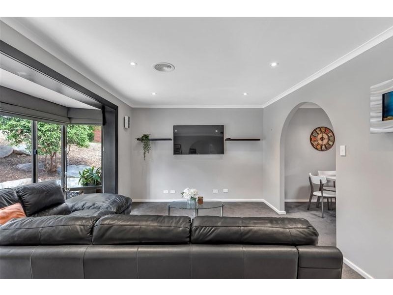 2 Pitman Court, Redwood Park SA 5097