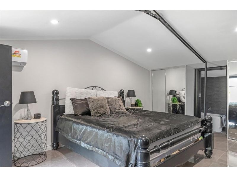 2 Pitman Court, Redwood Park SA 5097