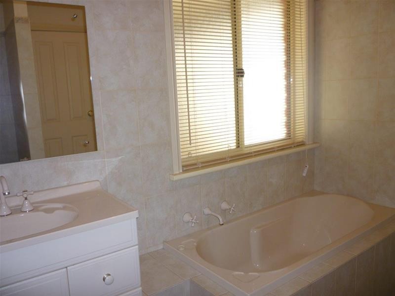 8 Yale Lane, Golden Grove SA 5125