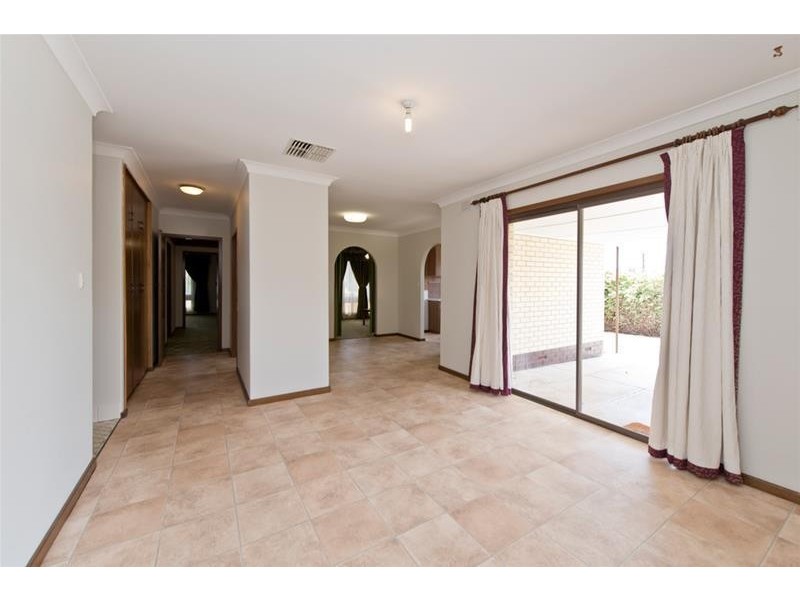 27 Cheringar Boulevard, Dernancourt SA 5075