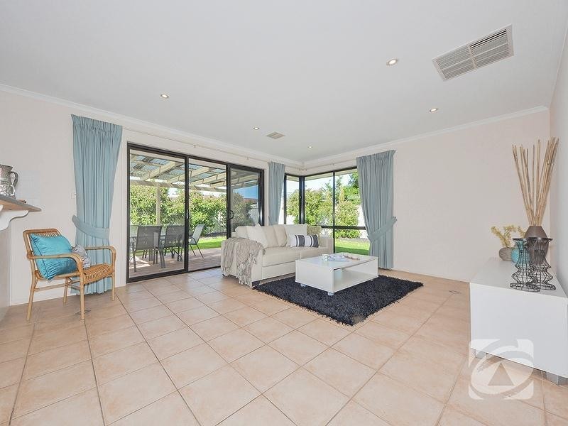 22 Springbank  Boulevard, Burton SA 5110