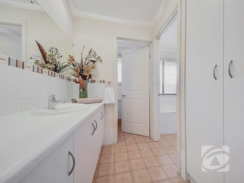 22 Springbank  Boulevard, Burton SA 5110