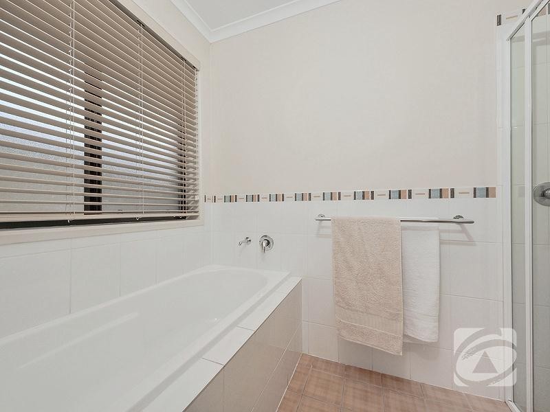 22 Springbank  Boulevard, Burton SA 5110