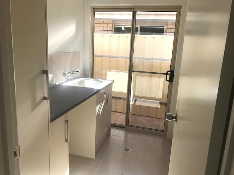 43 Doradus Avenue, Hope Valley SA 5090