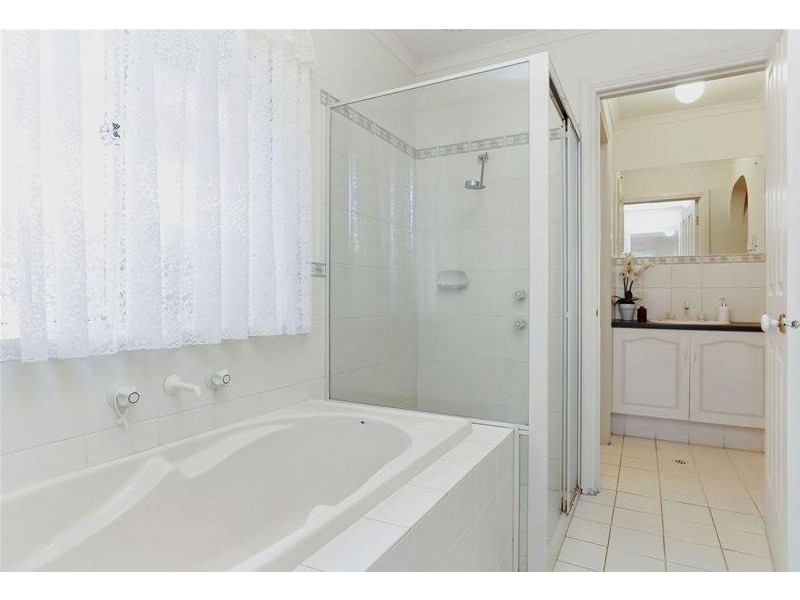 6 Chestnut Grove, Blakeview SA 5114