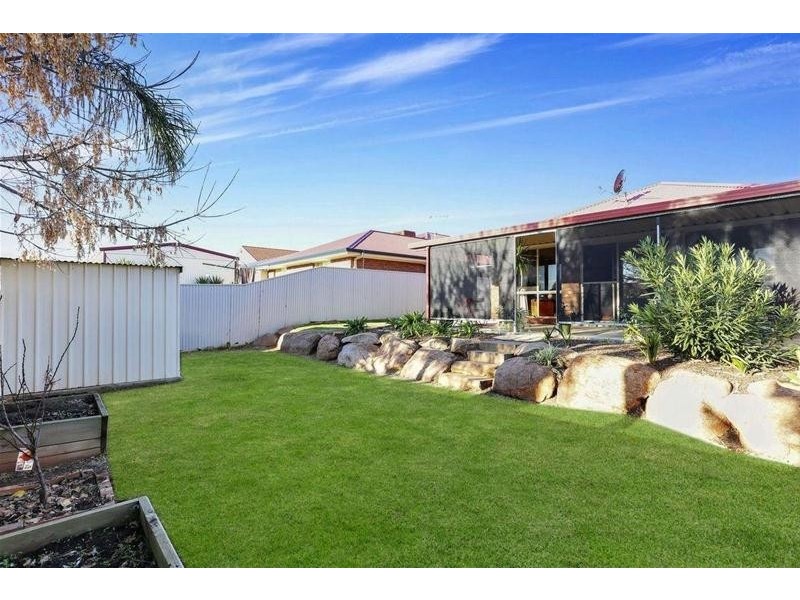 6 Chestnut Grove, Blakeview SA 5114