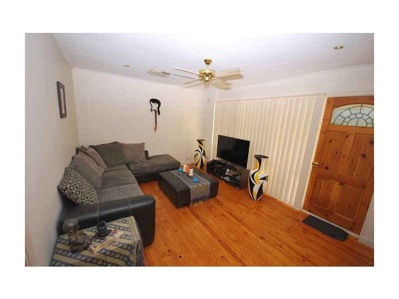 19 Lynore Avenue, Para Hills SA 5096