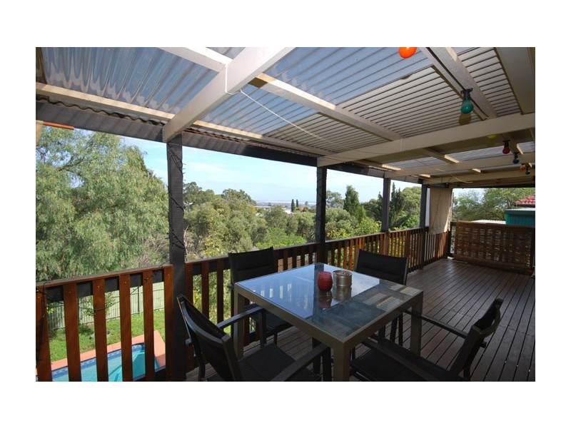 19 Lynore Avenue, Para Hills SA 5096