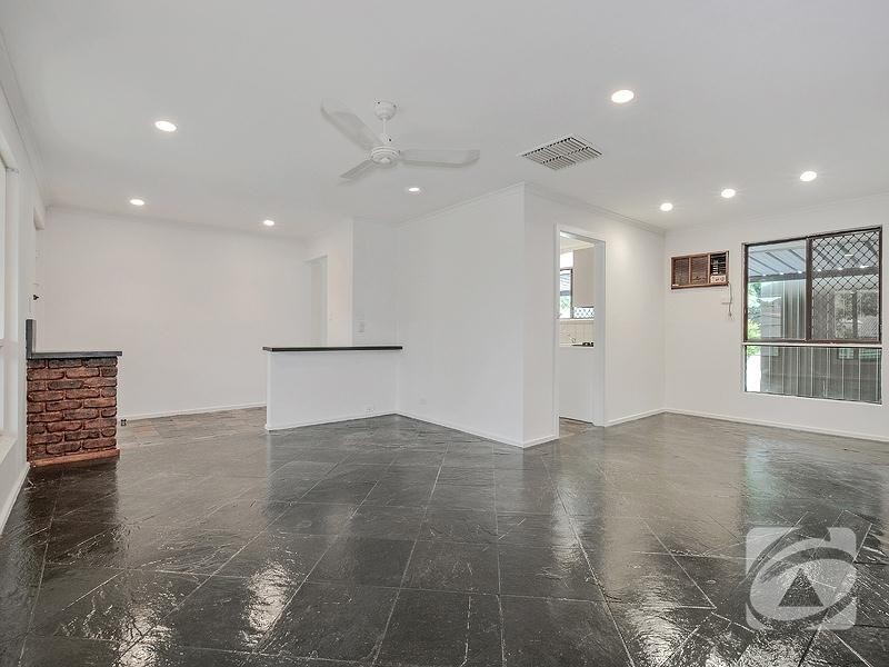 9 Wakefield Crescent, Redwood Park SA 5097