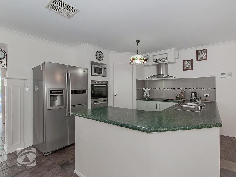 6 Peppermint Close, Greenwith SA 5125