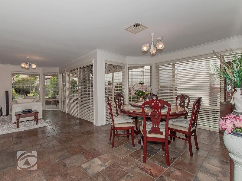 6 Peppermint Close, Greenwith SA 5125