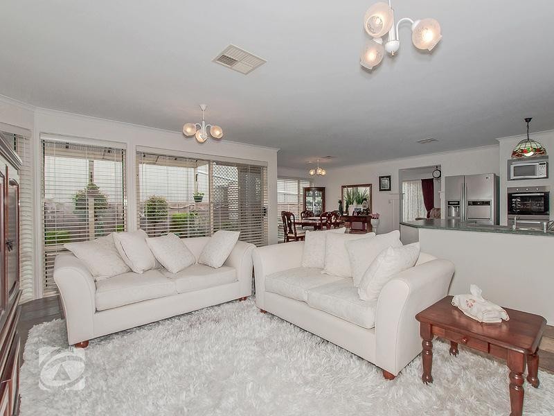 6 Peppermint Close, Greenwith SA 5125