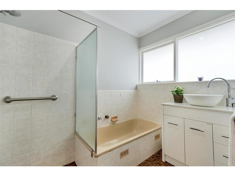 18 Roycroft Avenue, Gulfview Heights SA 5096