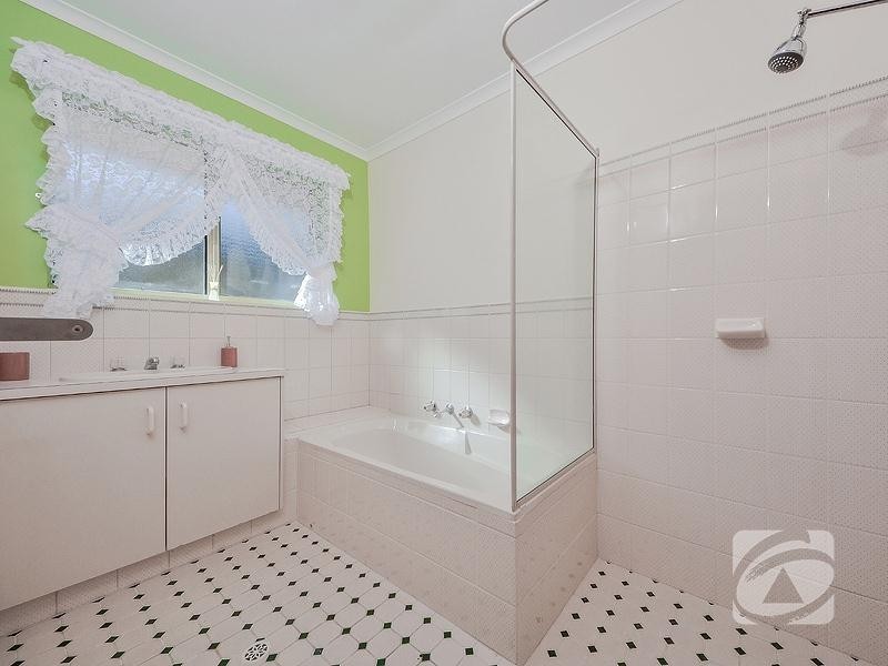 5 Brodie Court, Greenwith SA 5125