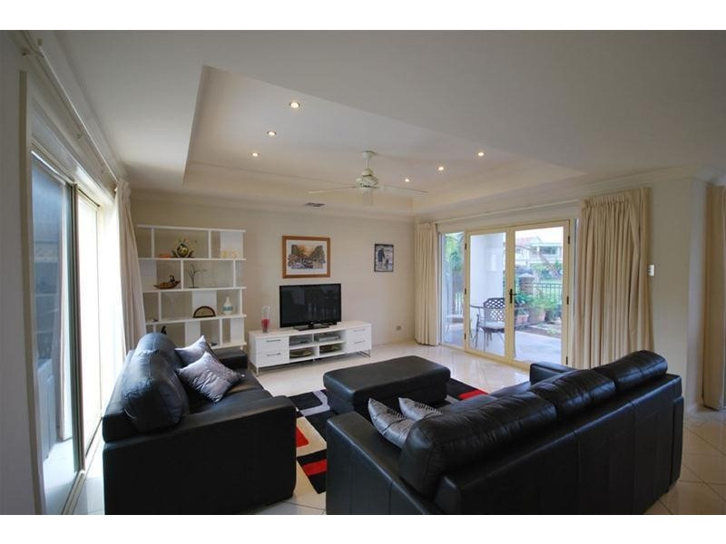 2 McKinlay Court, Mawson Lakes SA 5095