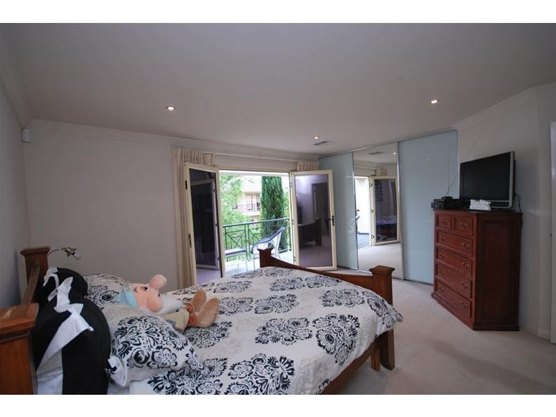 2 McKinlay Court, Mawson Lakes SA 5095