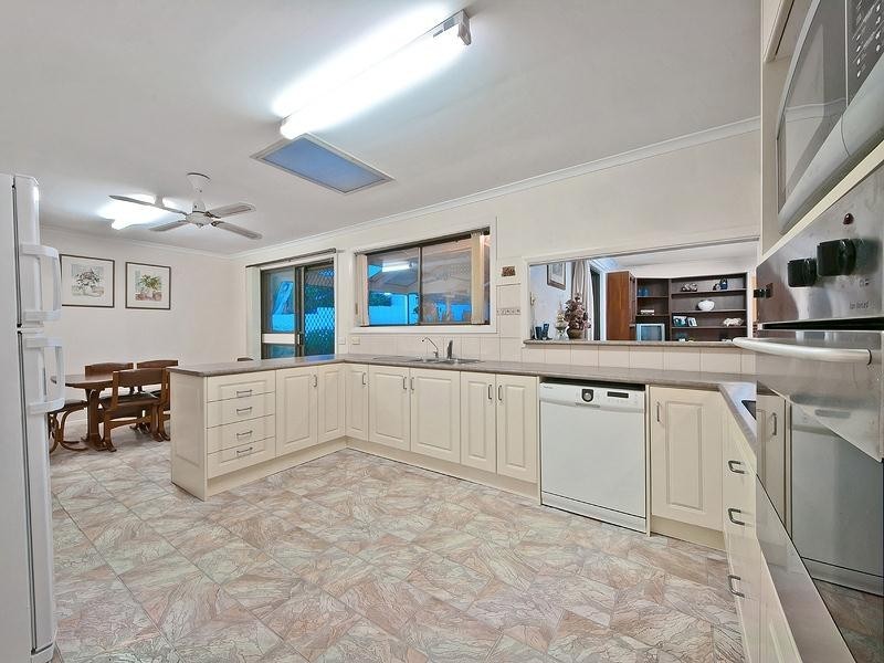 13 Janlyn Road, Vista SA 5091