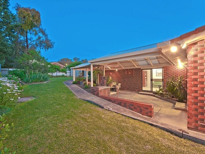 13 Janlyn Road, Vista SA 5091