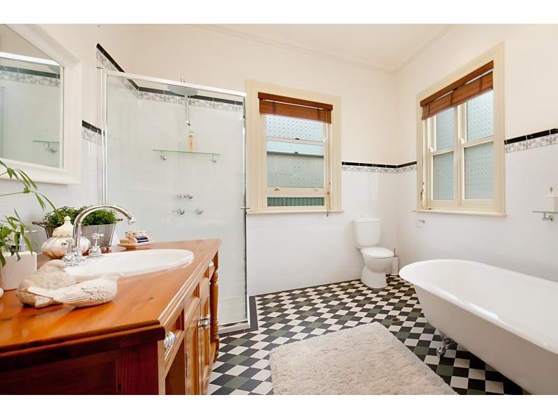 5 Walker Place, Highbury SA 5089