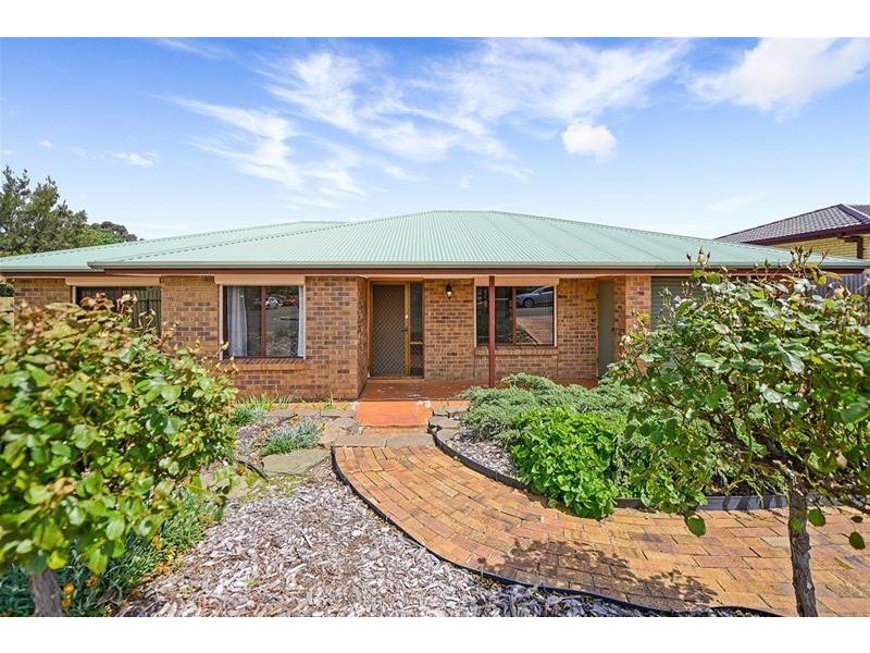 10 Macadam Street, Modbury Heights SA 5092