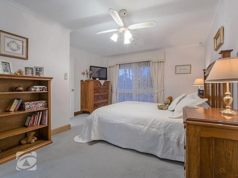 8 Kirrawee Drive, Redwood Park SA 5097