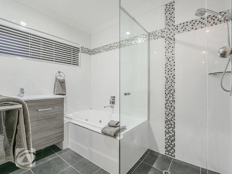 8 Kirrawee Drive, Redwood Park SA 5097