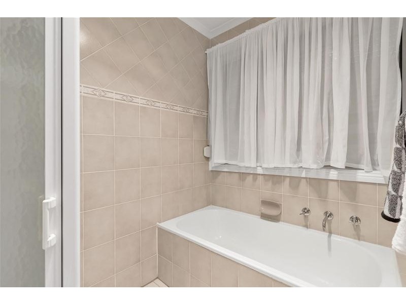 33 Summer Hill Court, Wynn Vale SA 5127