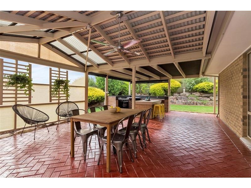 33 Summer Hill Court, Wynn Vale SA 5127