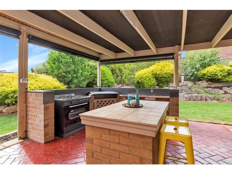 33 Summer Hill Court, Wynn Vale SA 5127