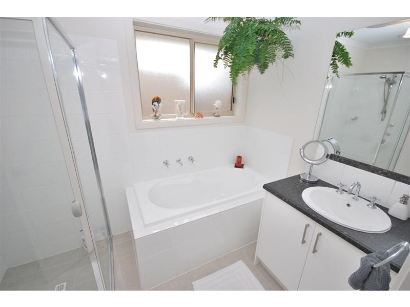 2/34 Charmaine Avenue, Para Vista SA 5093