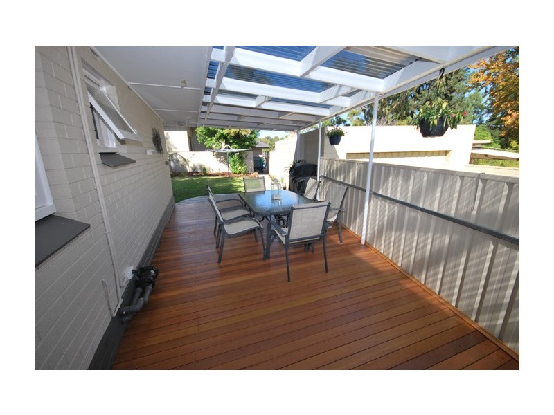 8 Derwent Crescent, Banksia Park SA 5091