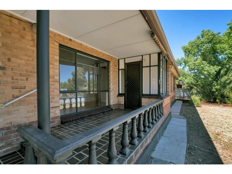 32 Bloomfield Crescent, Elizabeth Downs SA 5113