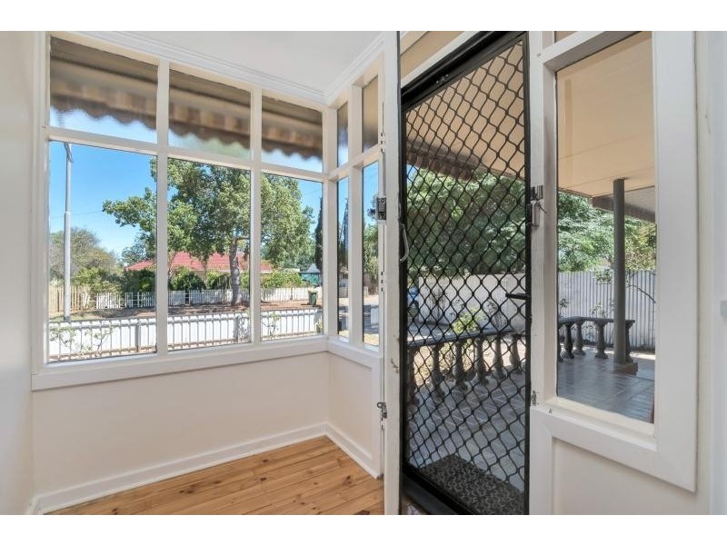 32 Bloomfield Crescent, Elizabeth Downs SA 5113