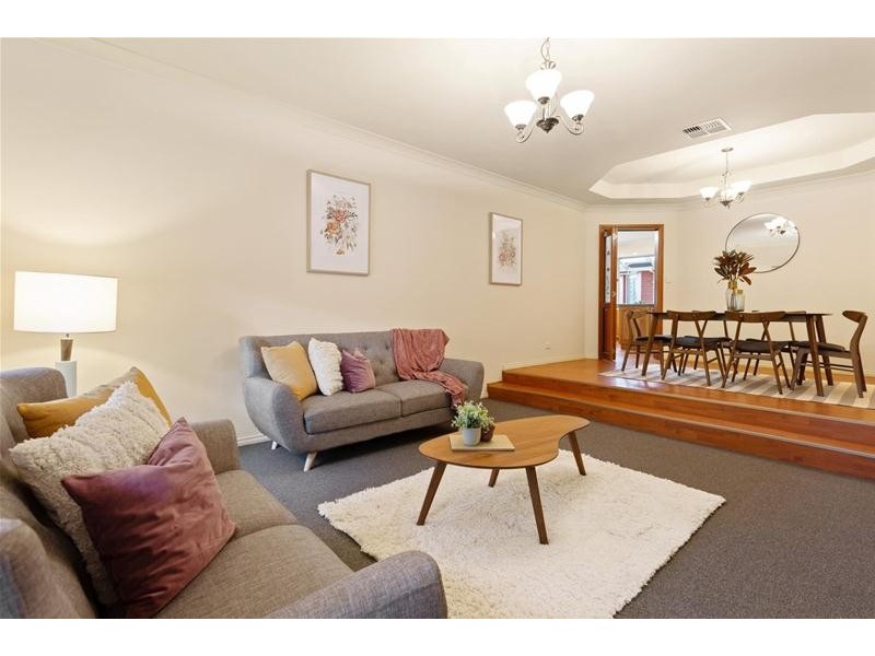 8 Whitehead Crossing, Greenwith SA 5125