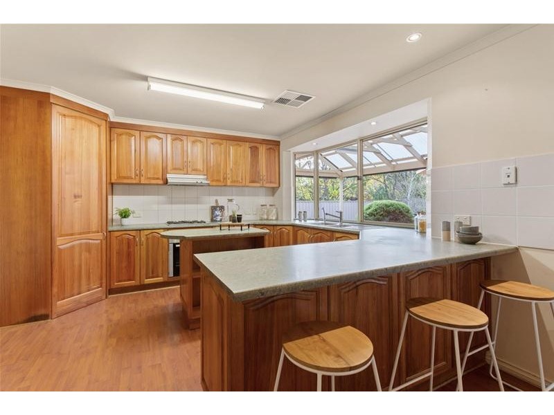 8 Whitehead Crossing, Greenwith SA 5125