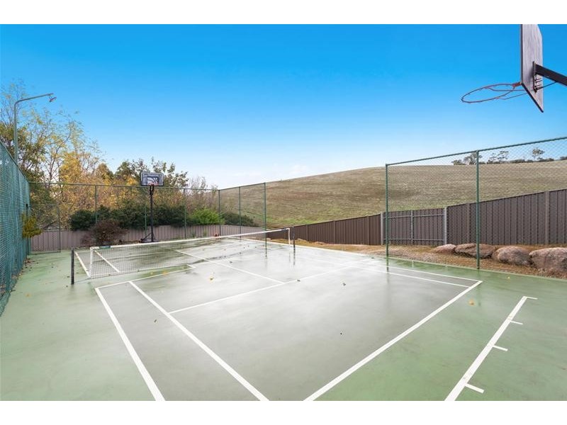 8 Whitehead Crossing, Greenwith SA 5125