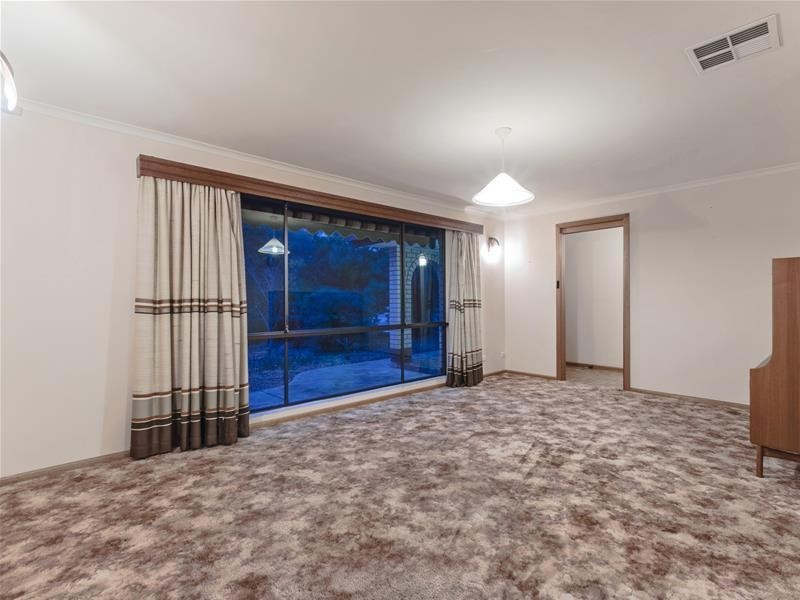 8 Homestead Drive, Hillbank SA 5112