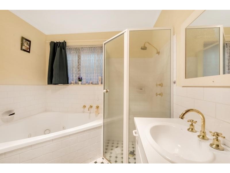 10 Lagavulin Court, Greenwith SA 5125