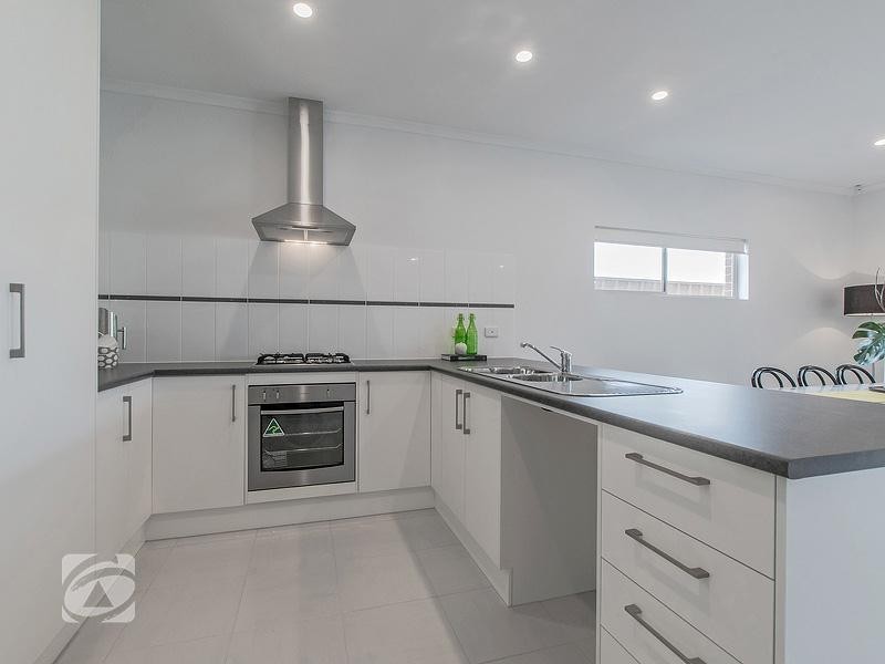 1 Pauls Drive, Valley View SA 5093