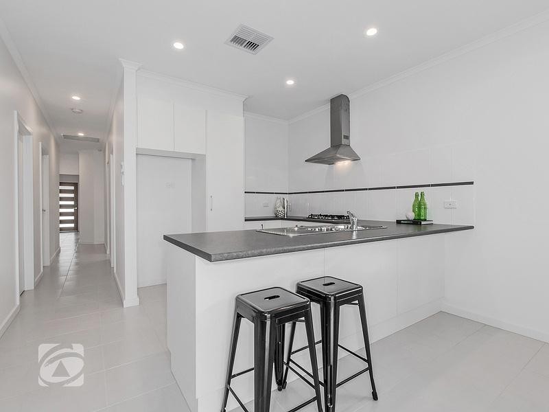 1 Pauls Drive, Valley View SA 5093