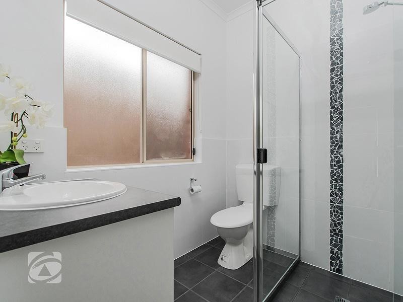 1 Pauls Drive, Valley View SA 5093