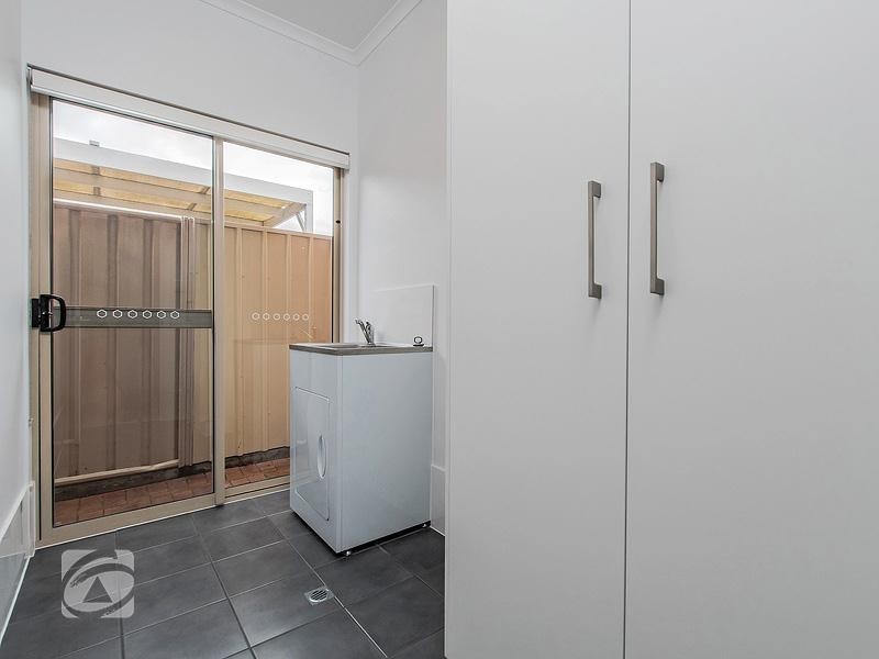 1 Pauls Drive, Valley View SA 5093