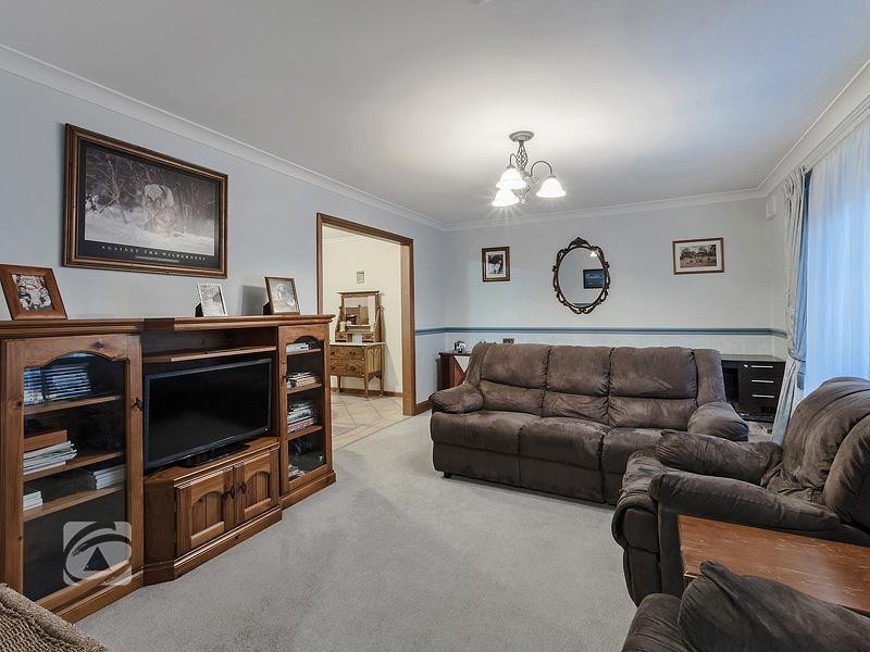 11 Tarana Road, Hope Valley SA 5090