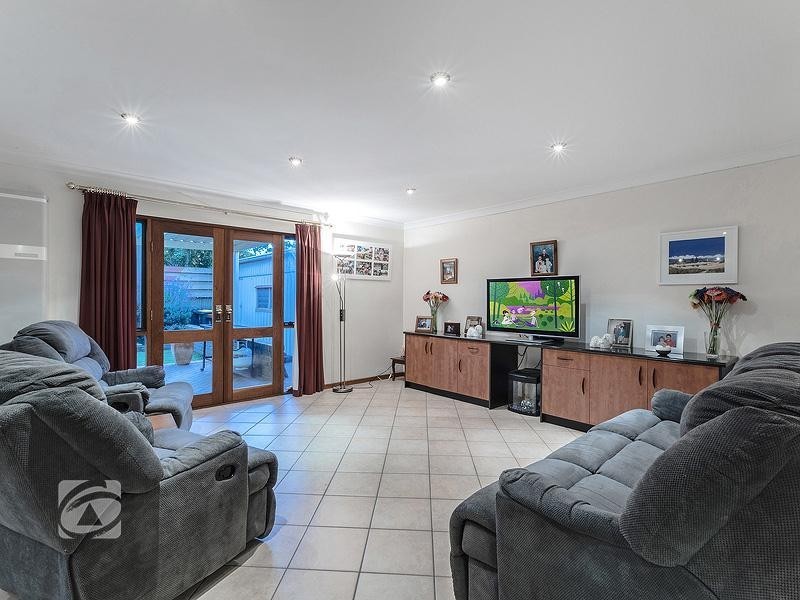 11 Tarana Road, Hope Valley SA 5090